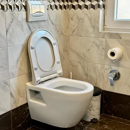 Zeus Hotell Shëngjin